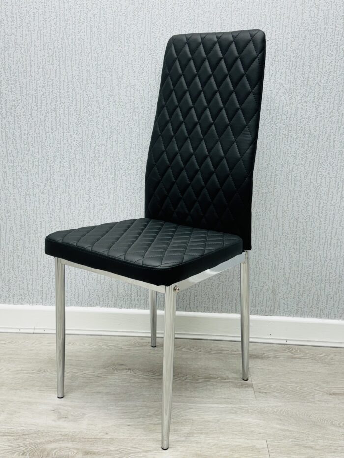 Morano Black Glass Table with California Chairs